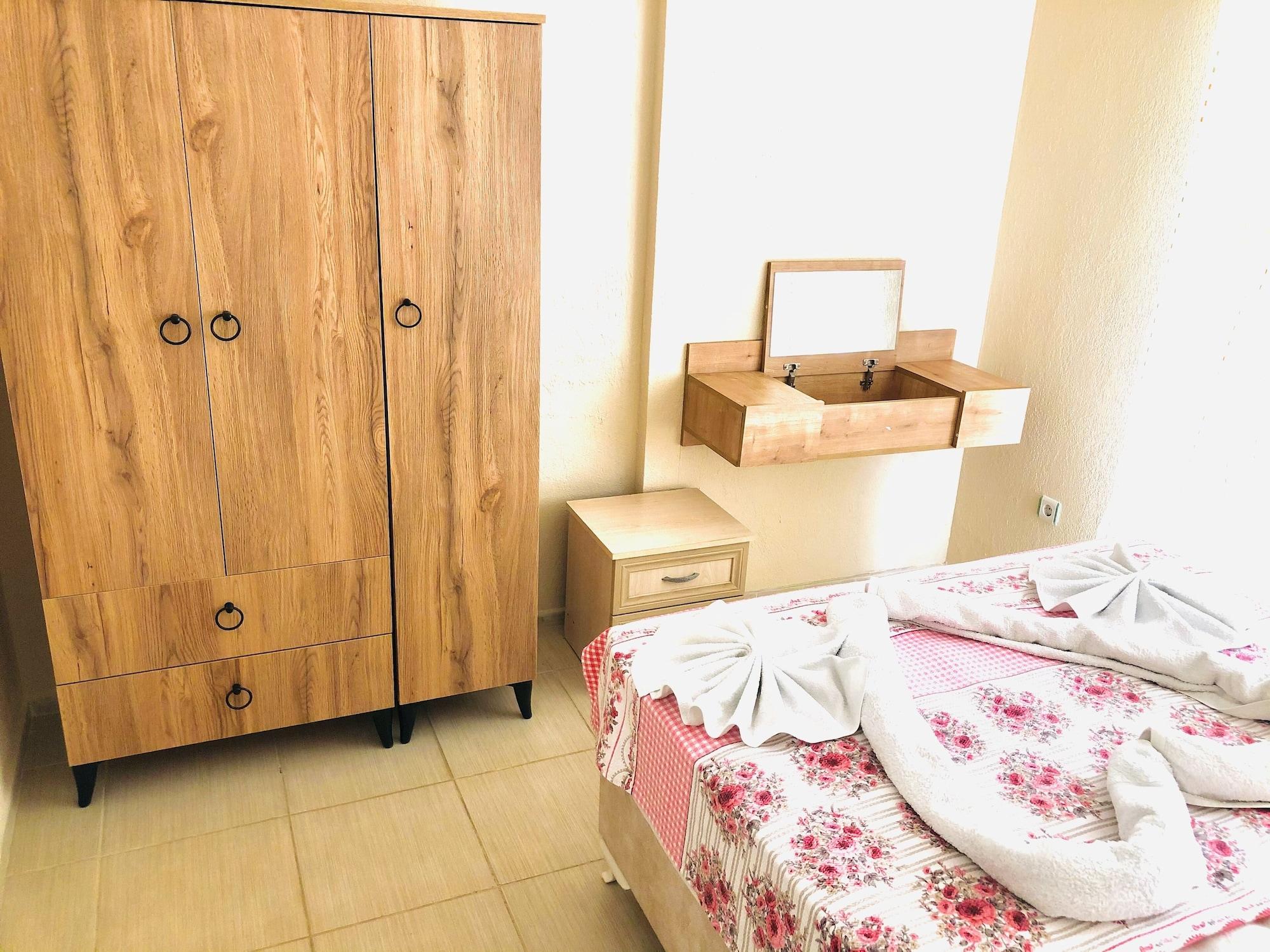 Karaca Hotel 3*