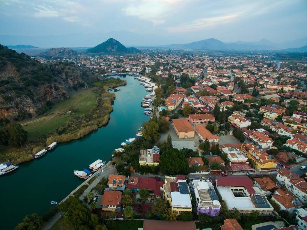 Karaca Hotel
