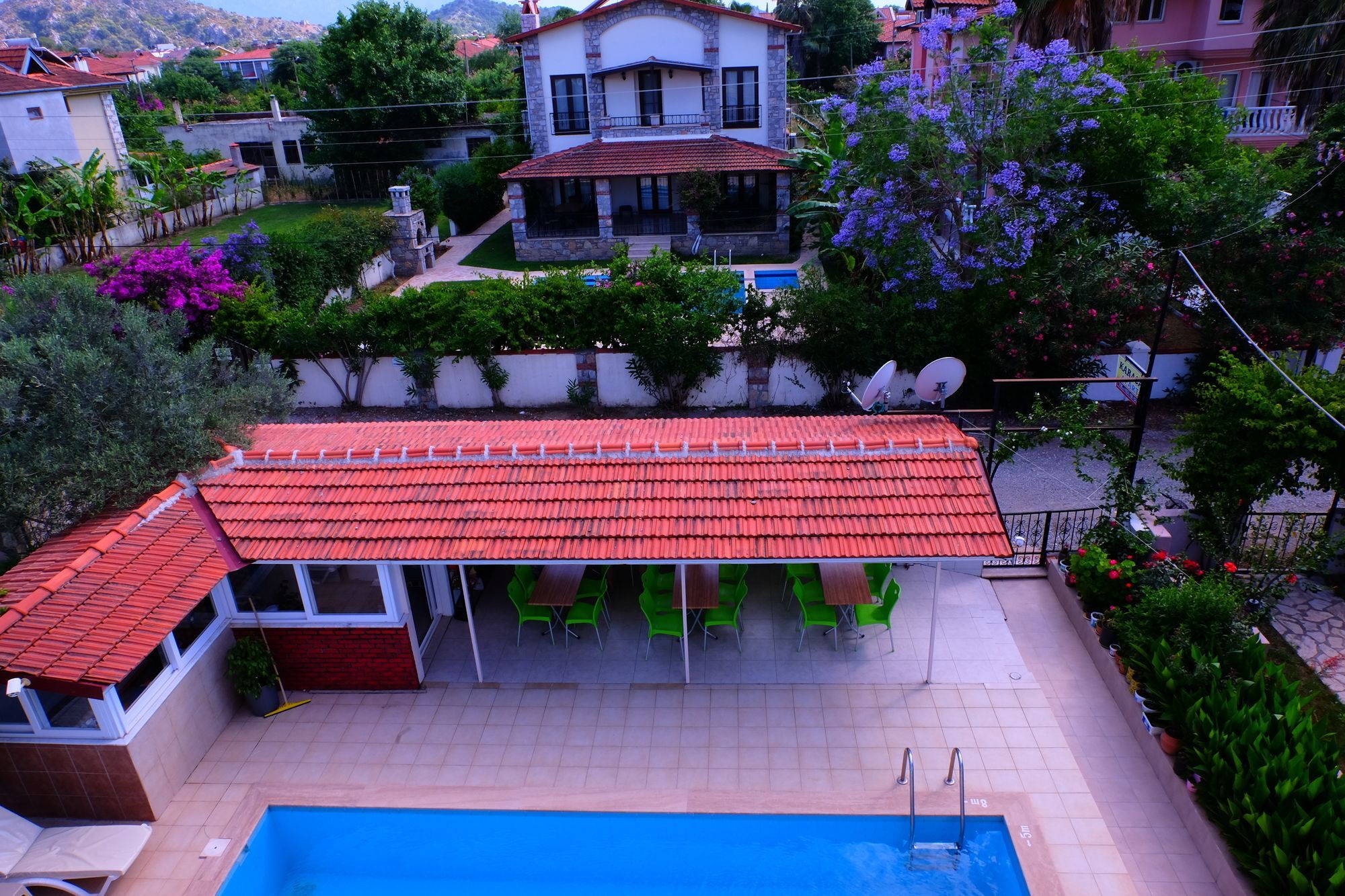 Karaca Hotel