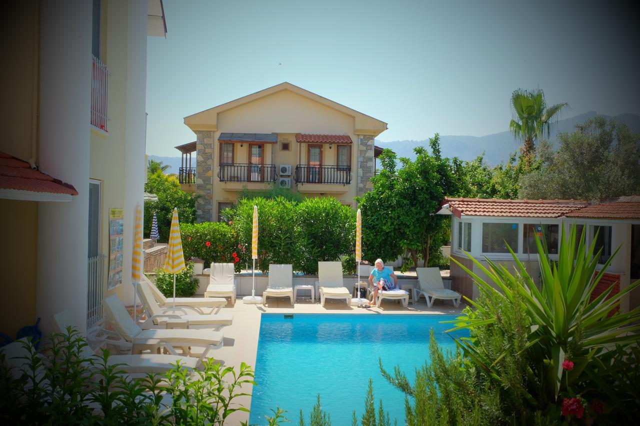 Karaca Hotel 3*