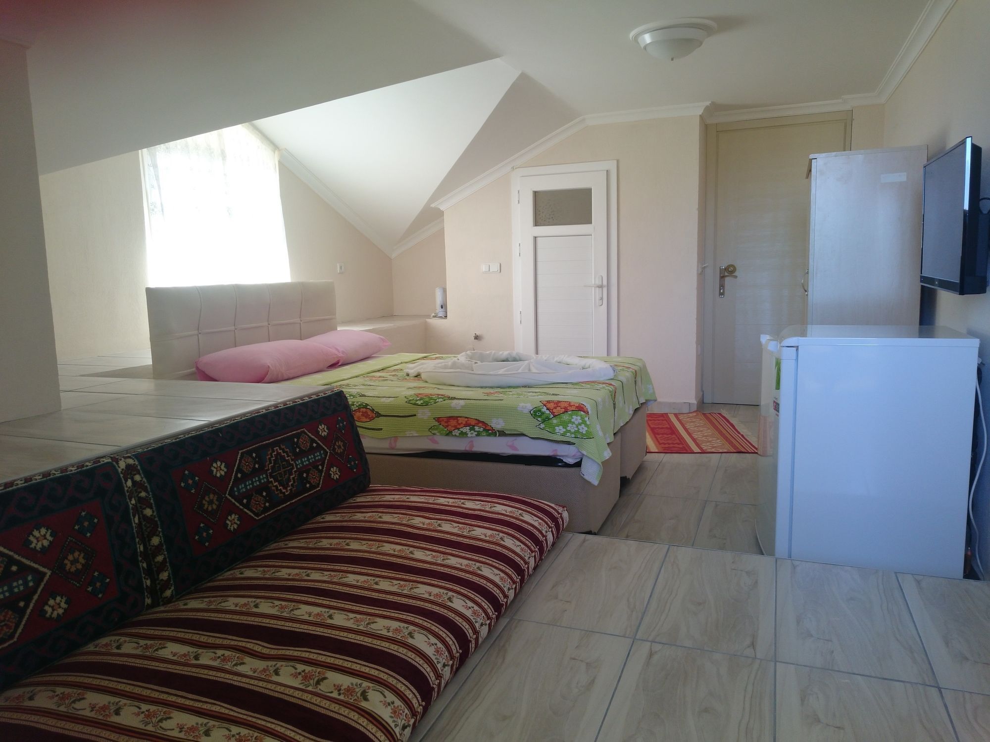 Karaca Hotel 3*